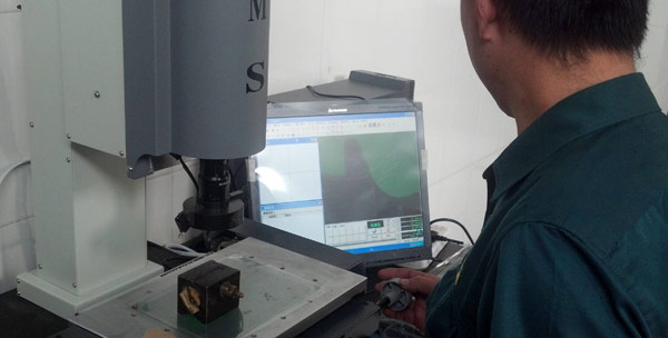 Computerized Optical Comparator